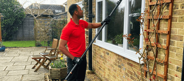 Standout Window Cleaning - A company who have grown and Franchised using Squeegee